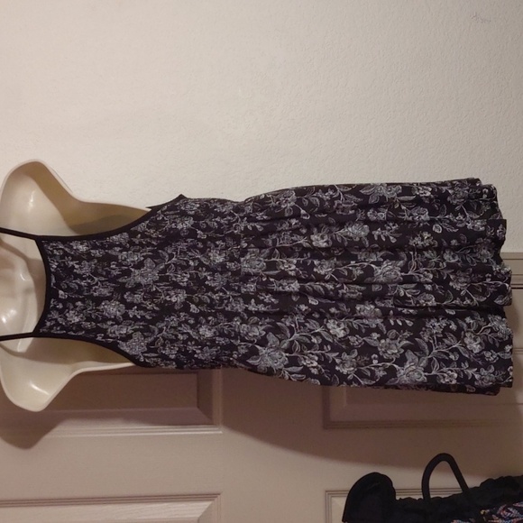 Torrid halter tank size 1 - Picture 2 of 3